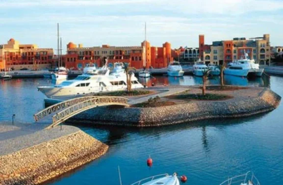 5 aqua egypt tours 4 600x433 1